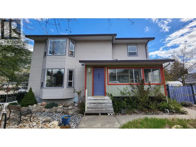 501 5TH Avenue, Castlegar, British Columbia V1N1W1