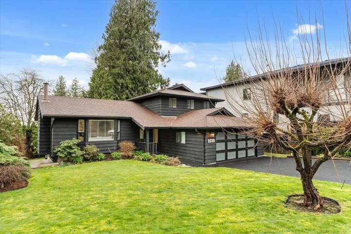 2239 CARLETON PLACE, Abbotsford, British Columbia V2S5R1