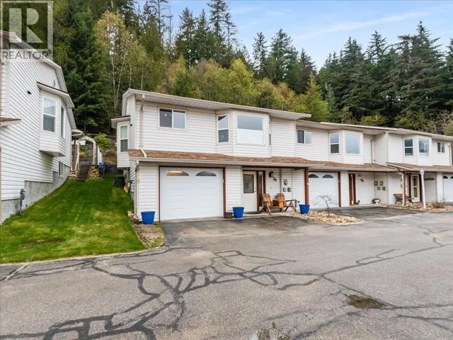 2210 COLUMBIA Avenue Unit# 38, Castlegar, British Columbia V1N2X1