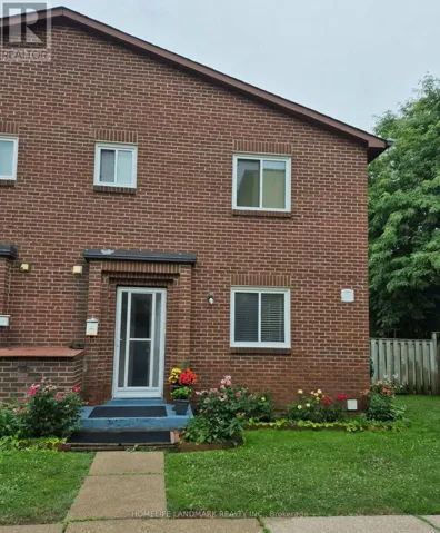 37 - 106 CHESTER LE BOULEVARD, Toronto (L'Amoreaux), Ontario M1W2X9
