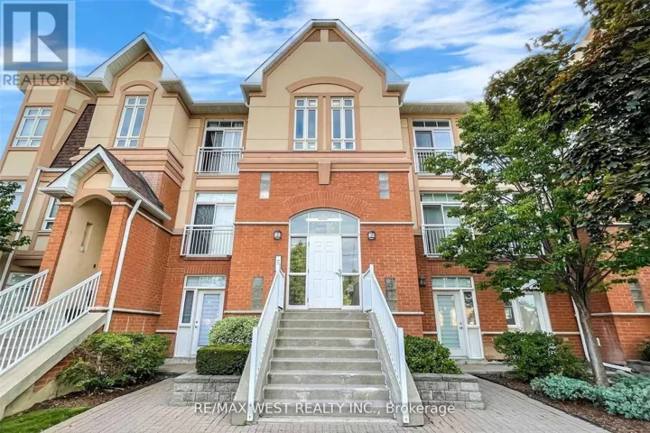 10 - 36 GIBSON AVENUE, Toronto (Weston), Ontario M9N0A5