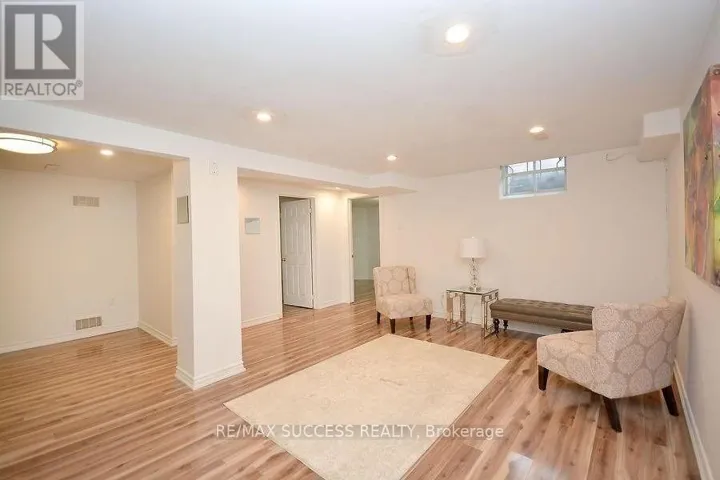 422 SILVERTHORNE CRESCENT, Mississauga (Hurontario), Ontario L5R1W4