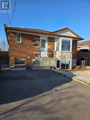UPPER - 62 RICHWILL ROAD, Hamilton (Bonnington), Ontario L9C1S3