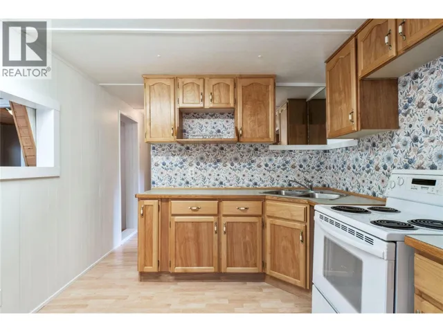 6670 Trans Canada Highway NE Unit# 10, Canoe, British Columbia V0E1K0