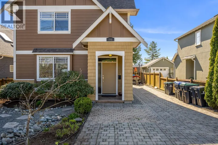 232 2nd St, Courtenay, British Columbia V9N1B7