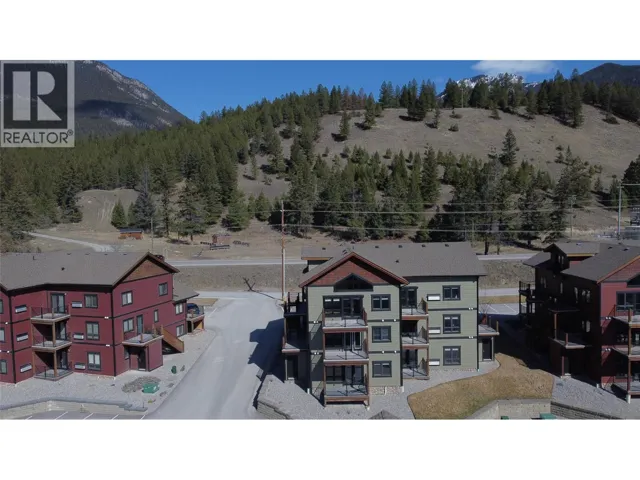 7291 PROSPECTOR Avenue Unit# 301, Radium Hot Springs, British Columbia V0A1M0