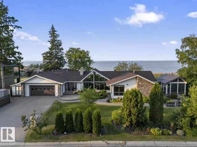 203 PINE AV, Cold Lake, Alberta T9M1E5