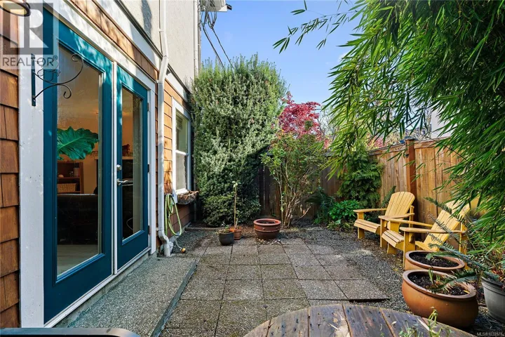 1 833 Princess Ave, Victoria, British Columbia V8T1K7