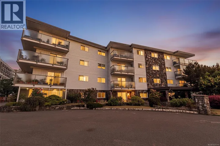 207 848 Esquimalt Rd, Esquimalt, British Columbia V9A6W9