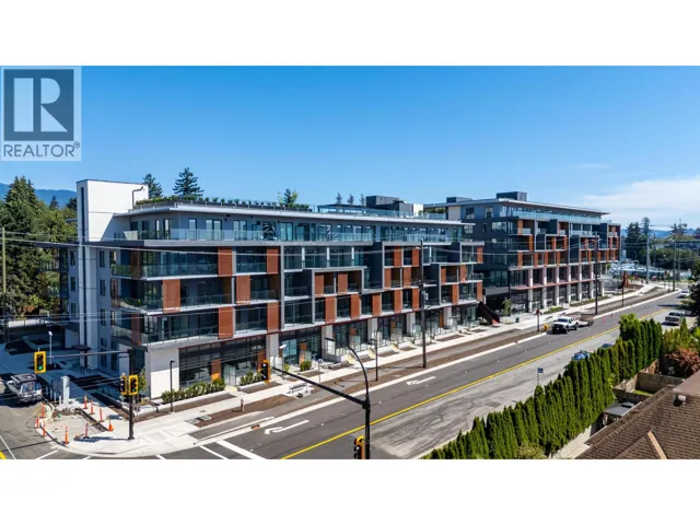 111/211 422 E 3RD STREET, North Vancouver, British Columbia V7L1G2