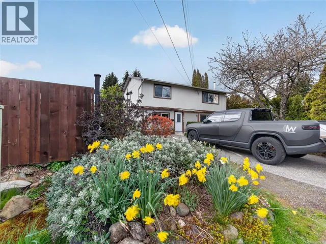 1685 Piercy Ave, Courtenay, British Columbia V9N3G1