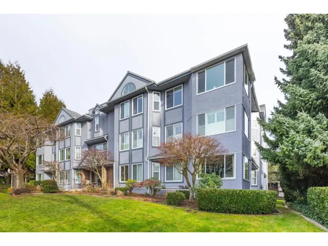 203 1378 FIR STREET, White Rock, British Columbia V4B4B2