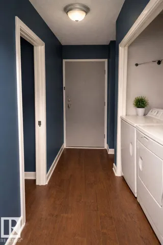 #4 3819 76 ST NW, Edmonton, Alberta T6K2P9