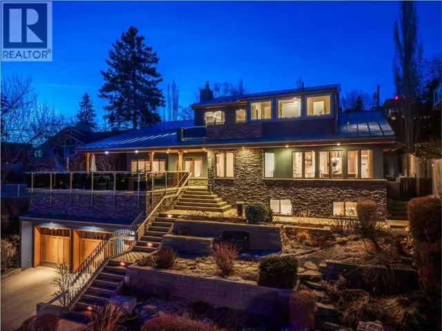 1720 12 Avenue NW, Calgary, Alberta T2N1J2