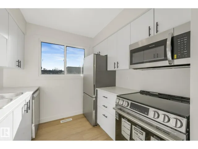 5833 RIVERBEND RD NW, Edmonton, Alberta T6H5A8