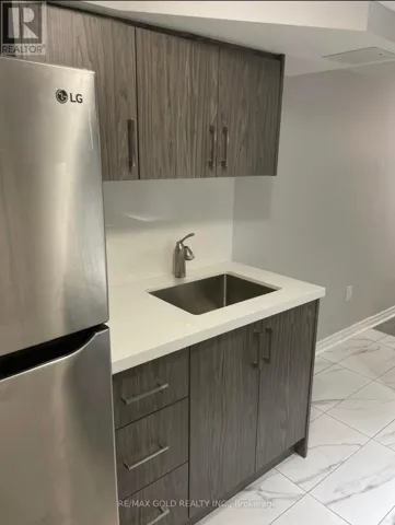 72 LESABRE CRESCENT, Brampton (Bram East), Ontario L6P3R4