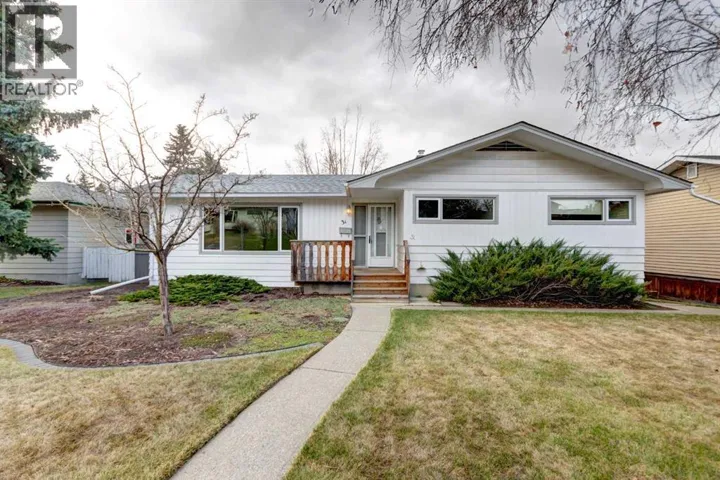 31 Gateway Drive SW, Calgary, Alberta T3E4J8