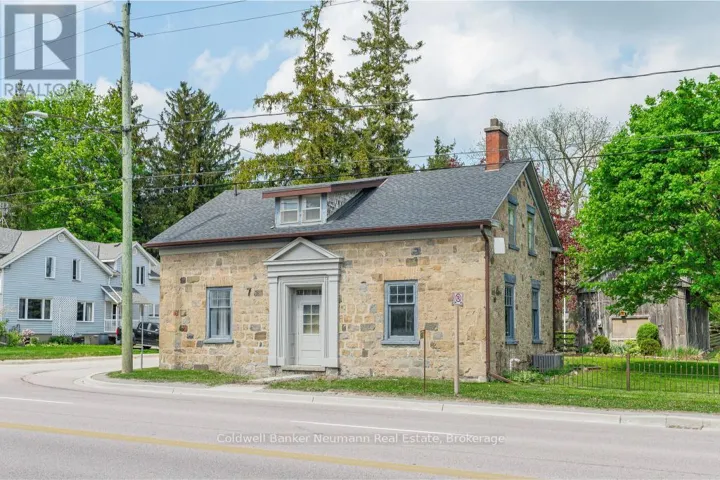 52 BROCK ROAD S, Puslinch (Aberfoyle), Ontario N0B2J0