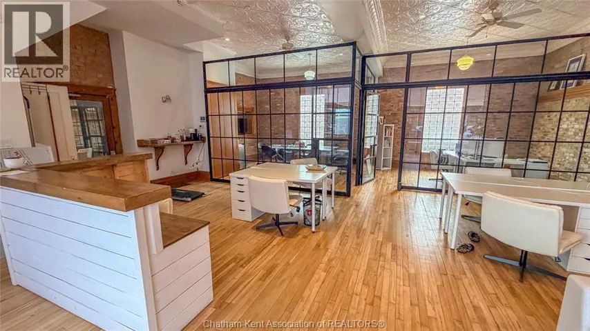 66 4th STREET, Chatham, Ontario N7M2G2