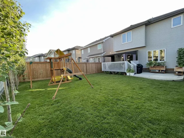 30 AUTUMNWOOD CR, Spruce Grove, Alberta T7X4R5