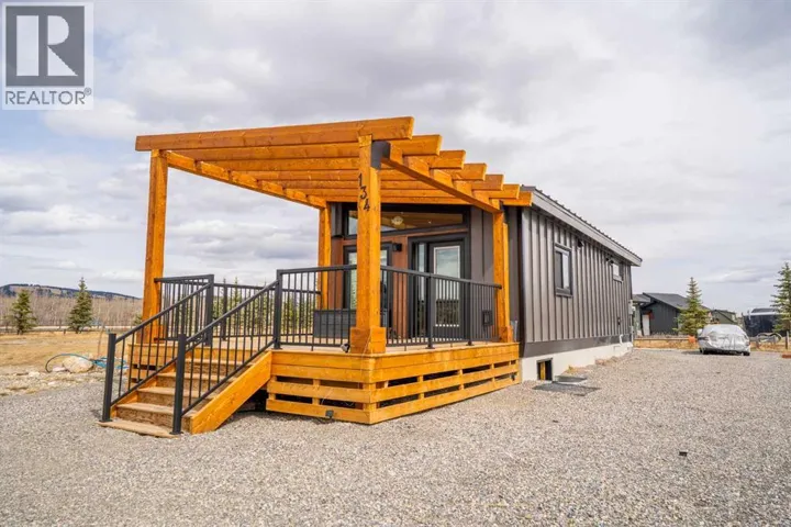 134 Cottageclub Court, Rural Rocky View County, Alberta T4C1B1