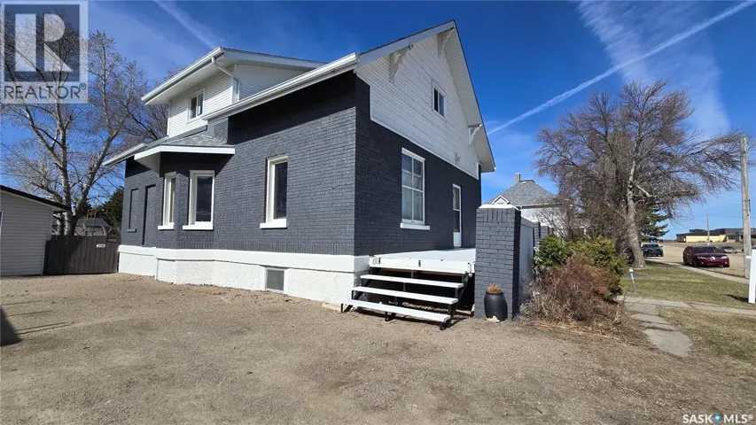 112 1st AVENUE, Vibank, Saskatchewan S0G4Y0