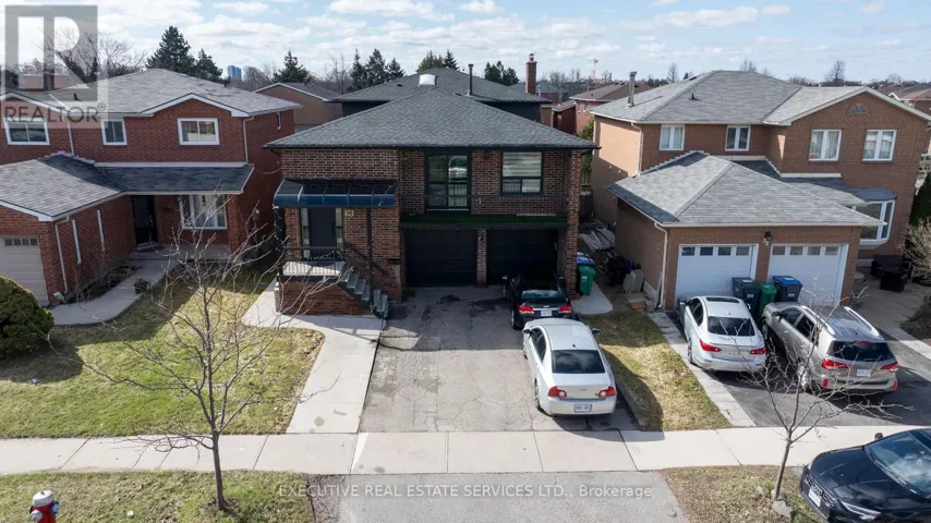 90 HINCHLEY WOOD GROVE, Brampton (Brampton North), Ontario L6V3M3