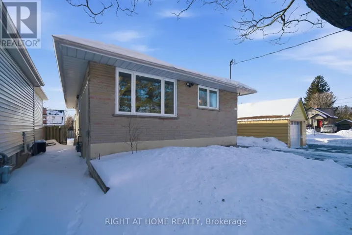 708 CARNEGIE AVENUE, Oshawa (Centennial), Ontario L1G4R6