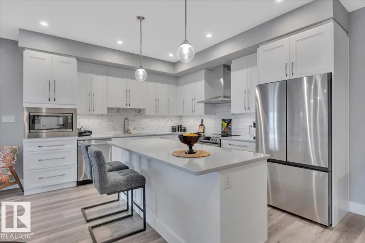#404 7463 MAY CM NW NW, Edmonton, Alberta T6R0X1