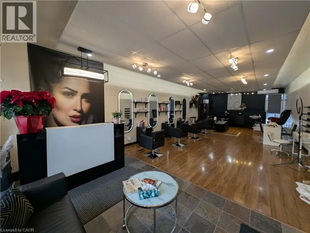 33 ELM Street Unit# 2, Grimsby, Ontario L3M3G5