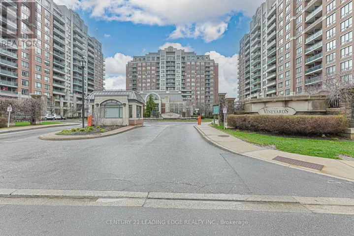 604 - 330 RED MAPLE ROAD, Richmond Hill (Langstaff), Ontario L4C0T6