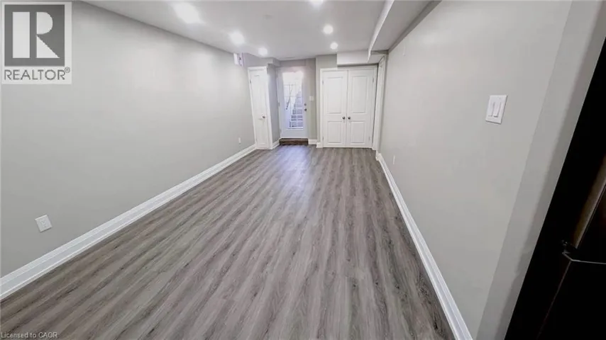 100 BRIDGEPORT Crescent Unit# Lower Level, Hamilton, Ontario L9K1K5