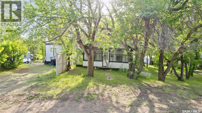 11 & 12 Rose CRESCENT, Pike Lake Provincial Park, Saskatchewan S7K1N2