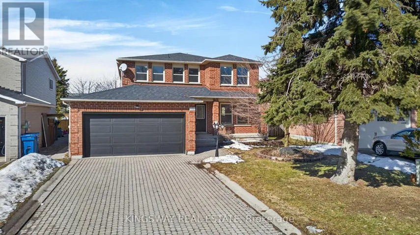325 SALISBURY LANE, Newmarket (Bristol-London), Ontario L3Y8A6