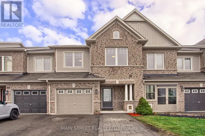 42 COURTLAND CRESCENT, Newmarket (Woodland Hill), Ontario L9N0A9