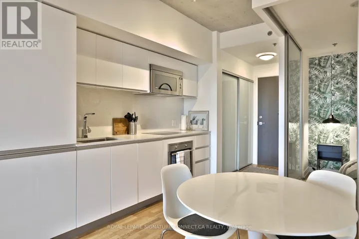 830 - 20 MINOWAN MIIKAN LANE, Toronto (Little Portugal), Ontario M6J0E5