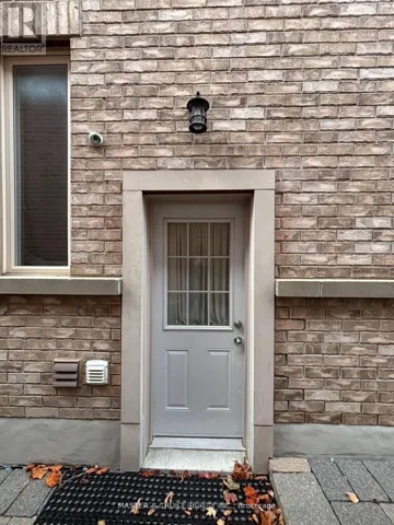 206 ASPENWOOD DR DRIVE, Newmarket (Woodland Hill), Ontario L3X3L1