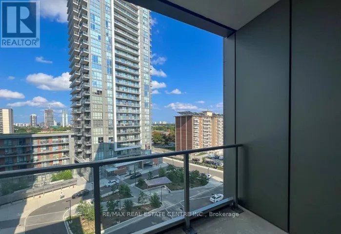 722 - 36 FOREST MANOR ROAD, Toronto (Henry Farm), Ontario M2J1M1