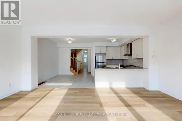 208 HARDING PARK STREET, Newmarket (Glenway Estates), Ontario L3Y0E3