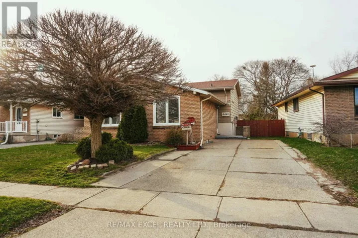 8061 PADDOCK TRAIL DRIVE, Niagara Falls (Ascot), Ontario L2H1W8