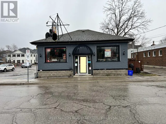 9 MAIN STREET N, Hamilton (Waterdown), Ontario L0R2H0