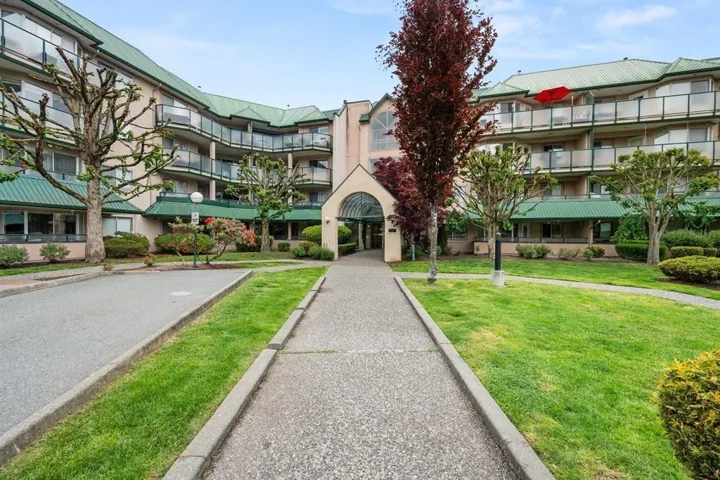 208 2964 TRETHEWEY STREET, Abbotsford, British Columbia V2T6P4