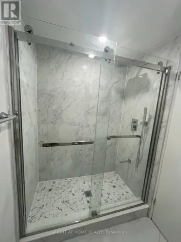 2802 HOLLINGTON CRESCENT, Mississauga (Sheridan), Ontario L5K1E9