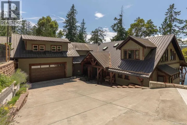 123 Smith Rd, Salt Spring, British Columbia V8K2W9