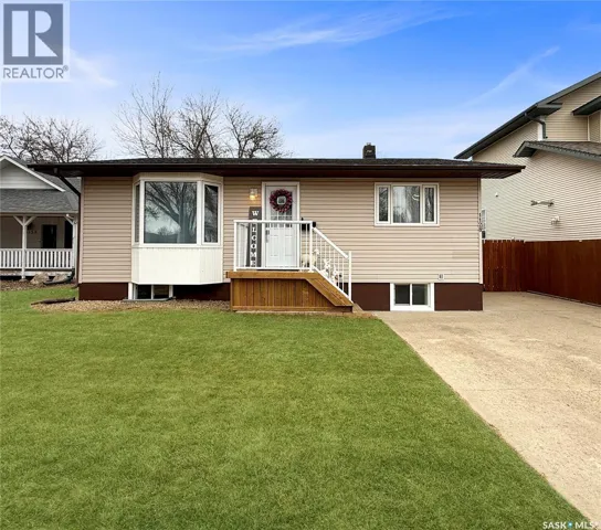 1128 Sidney STREET E, Swift Current, Saskatchewan S9H1T9