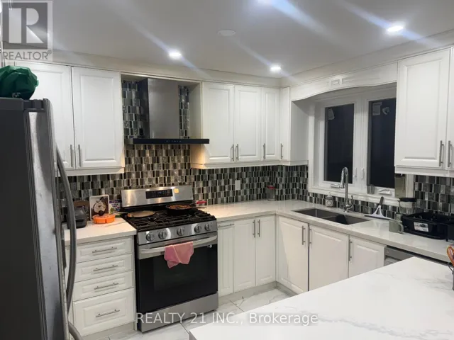 120 QUEENSBURY AVENUE, Toronto (Birchcliffe-Cliffside), Ontario M1N2X7