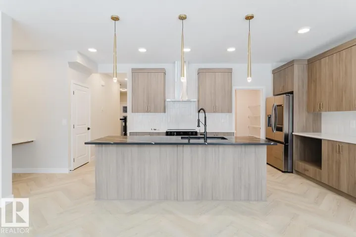 25 Cessy ST, St. Albert, Alberta T8T2E2
