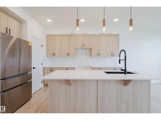 42 CHARTRES CL, St. Albert, Alberta T8T2E1