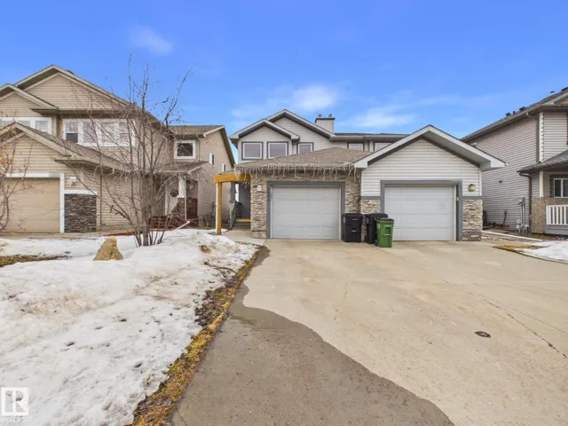 9073 Scott CR NW, Edmonton, Alberta T6R0E7