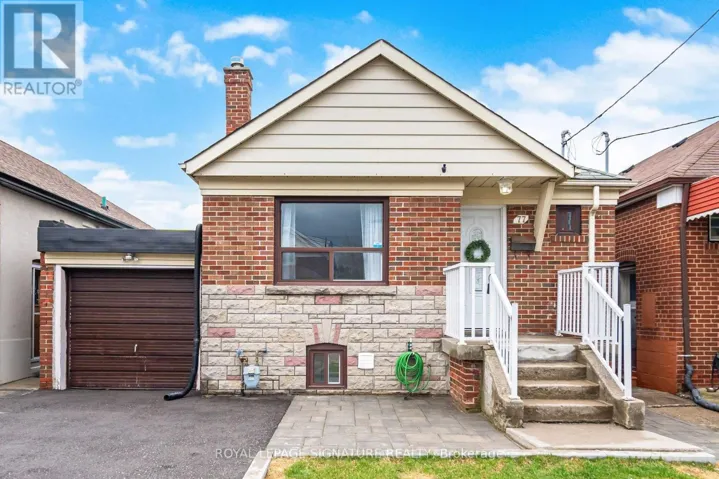 77 YPRES ROAD, Toronto (Keelesdale-Eglinton West), Ontario M6M1P2